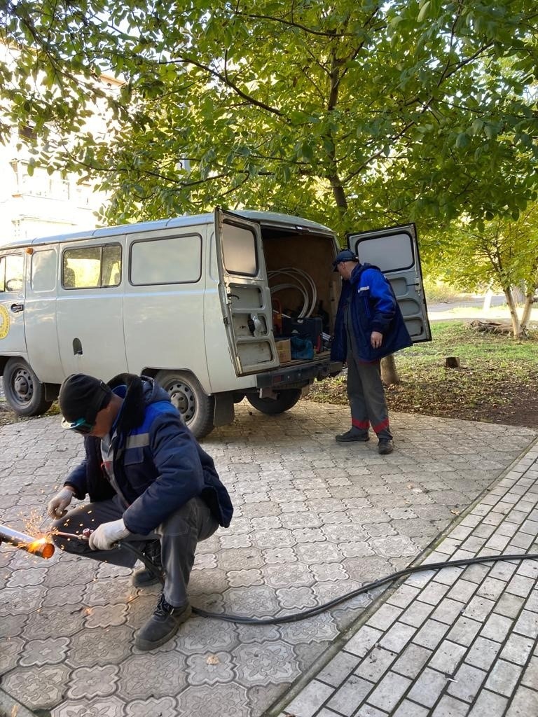 Калужские бригады продолжают аварийно-восстановительные работы в Луганской Народной Республике..